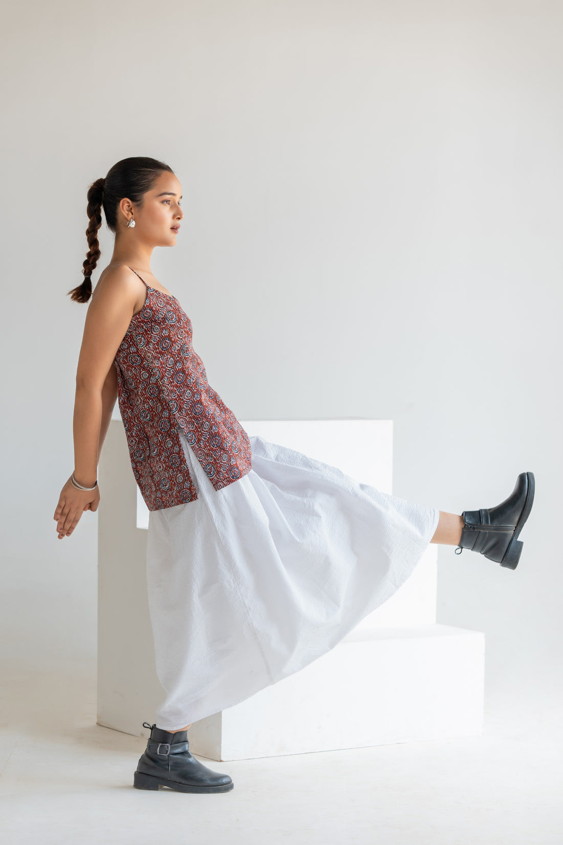 Tvara-Ha Top (त्वरा 하)