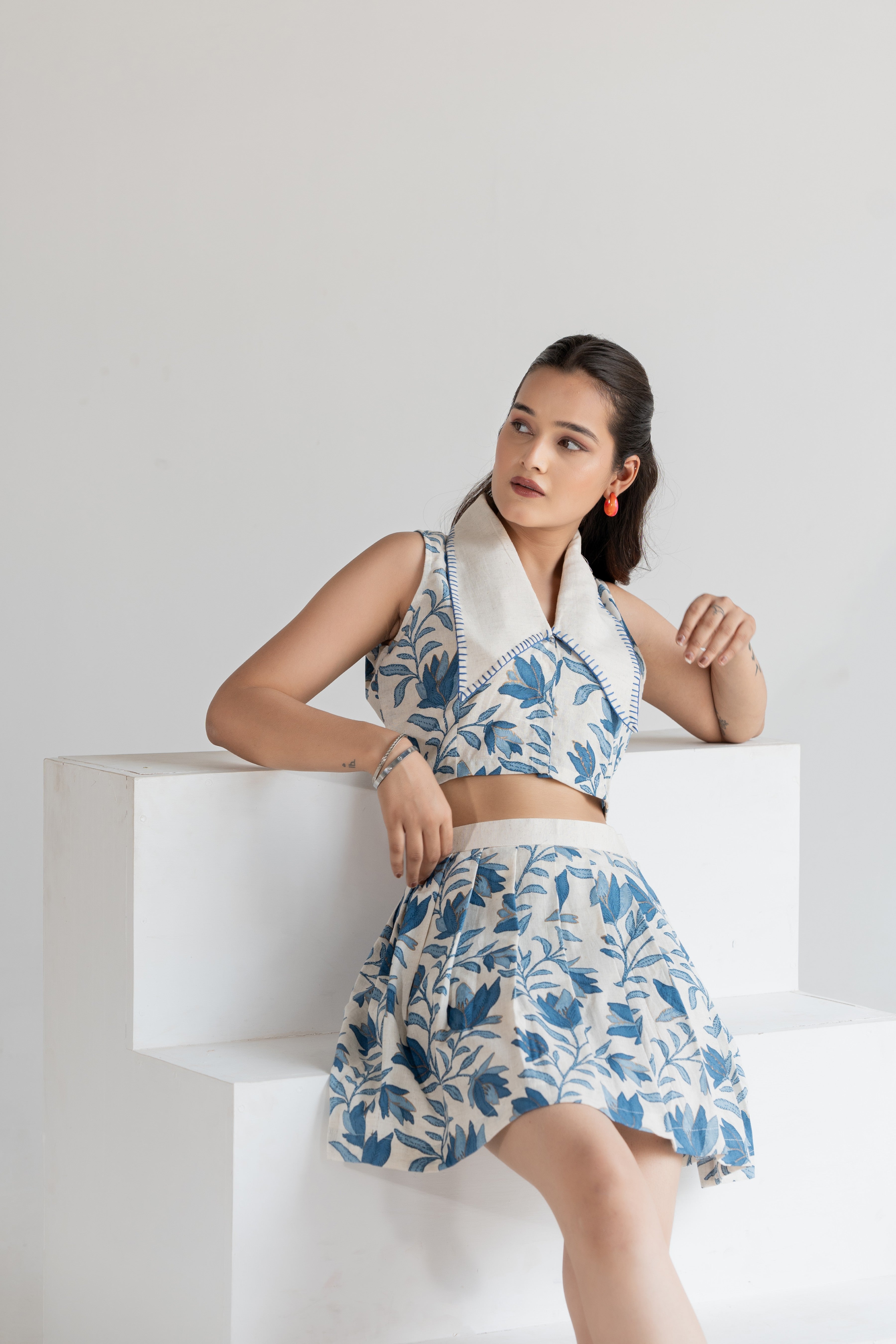 Neel Tara – The Sky Set (नील तारा)