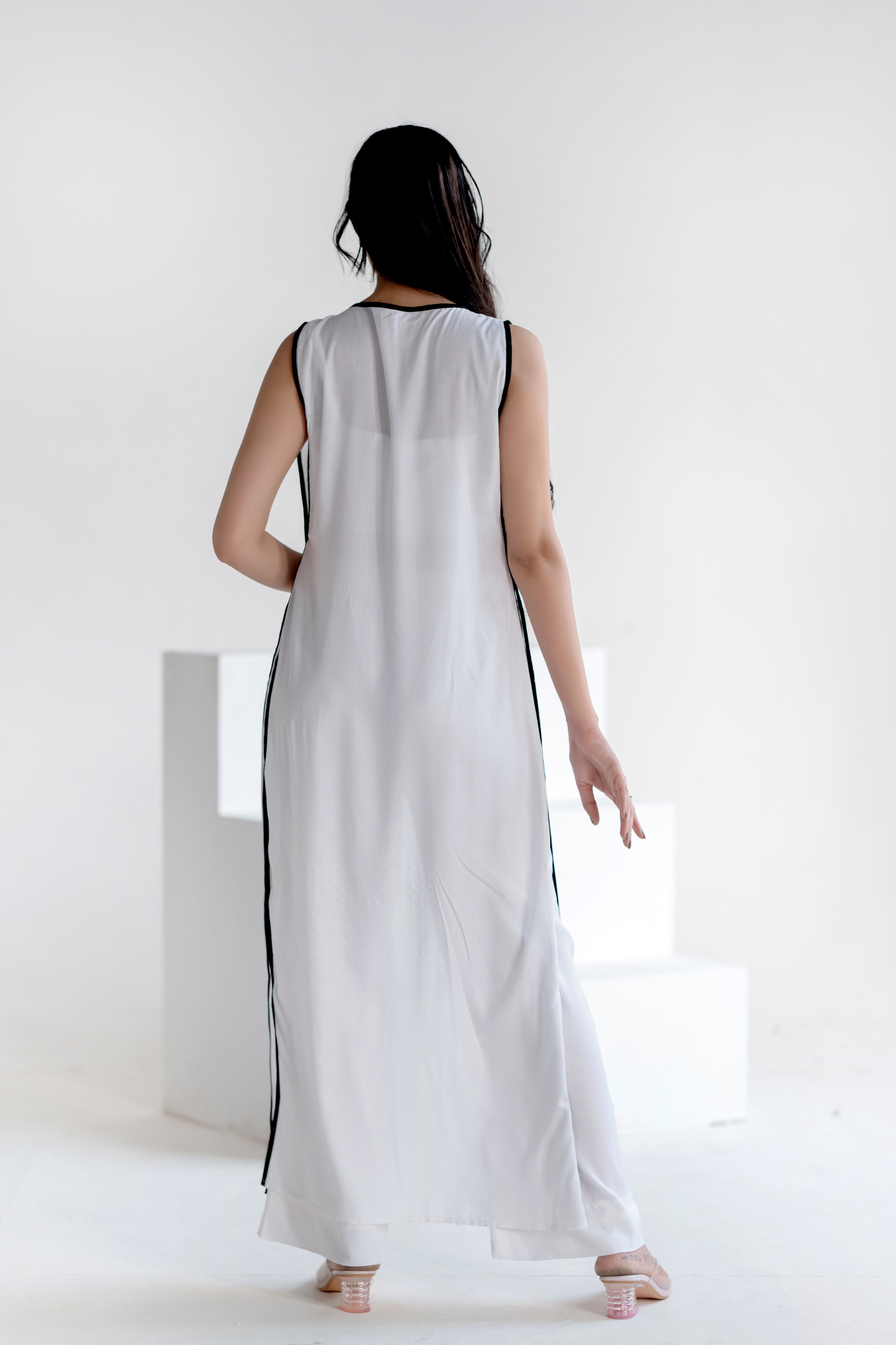 Shveta-Ri Set (श्वेत 리)