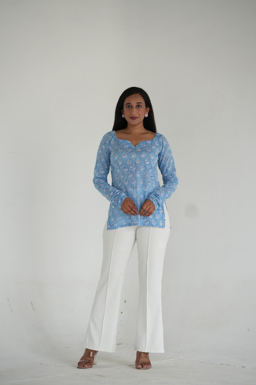 Neel Haneul Kurti (नील 하늘)