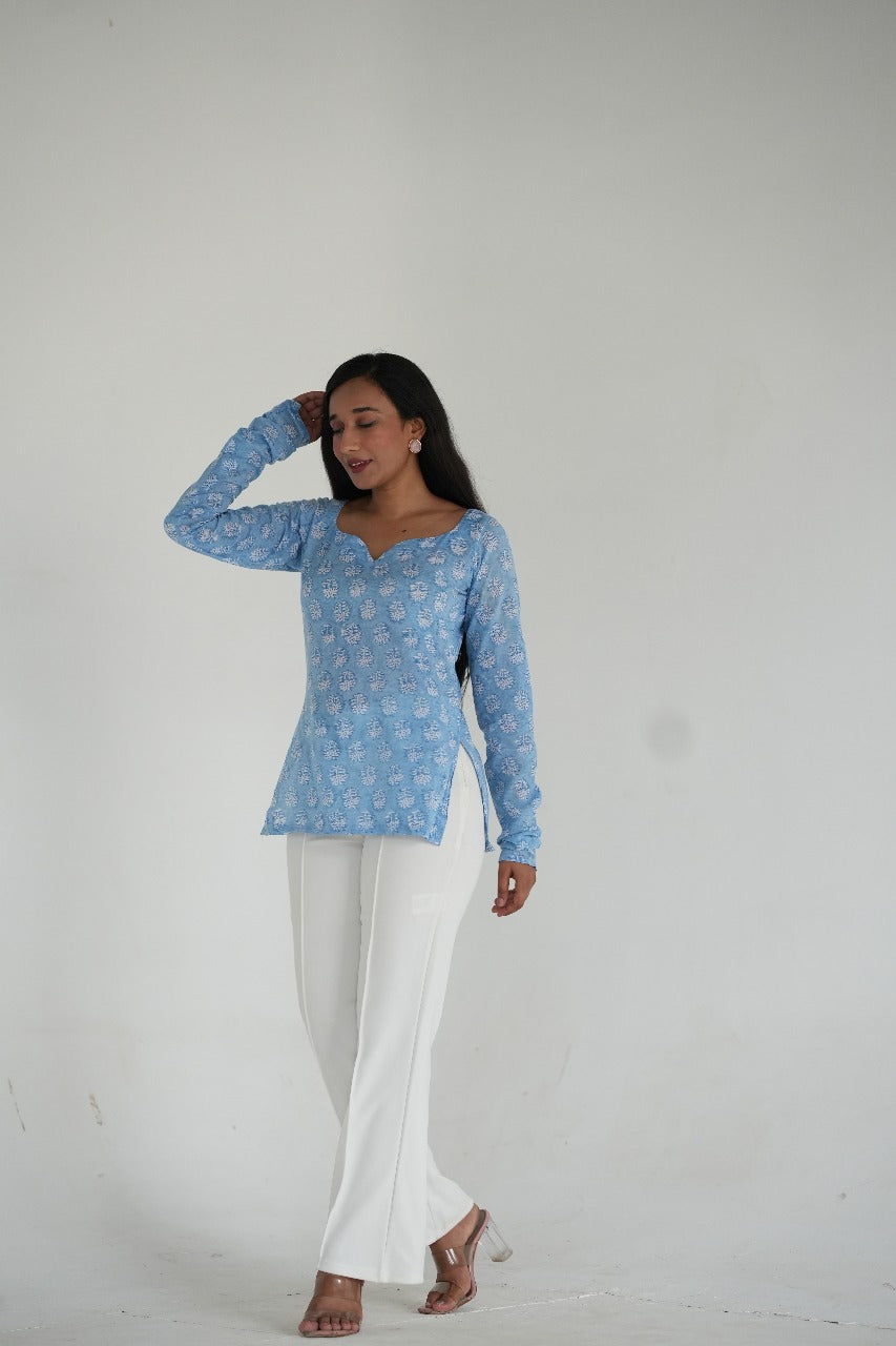 Neel Haneul Kurti (नील 하늘)