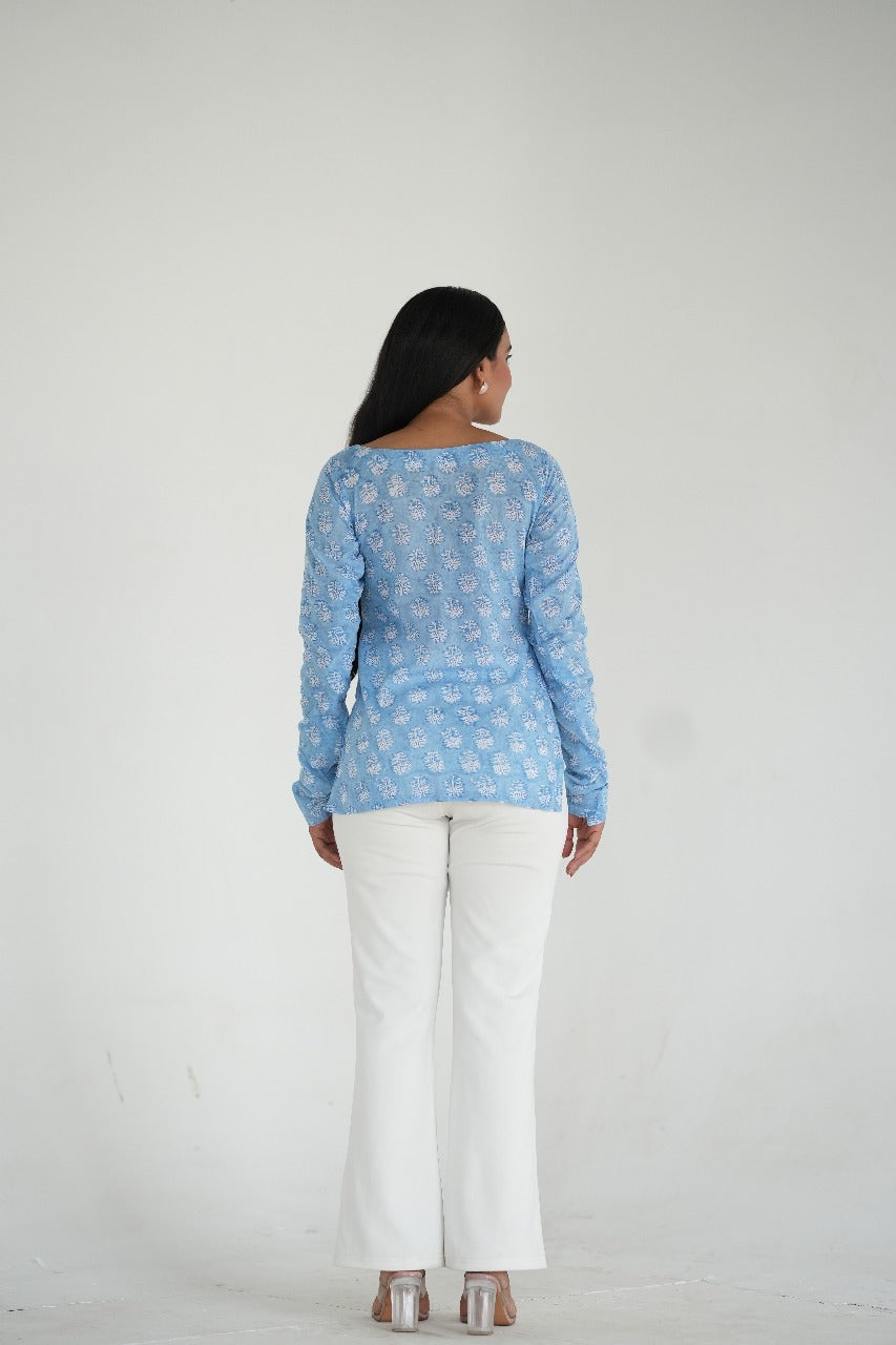 Neel Haneul Kurti (नील 하늘)