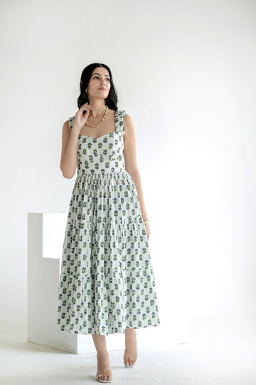 Harita-Yoon Dress (हरित 윤)