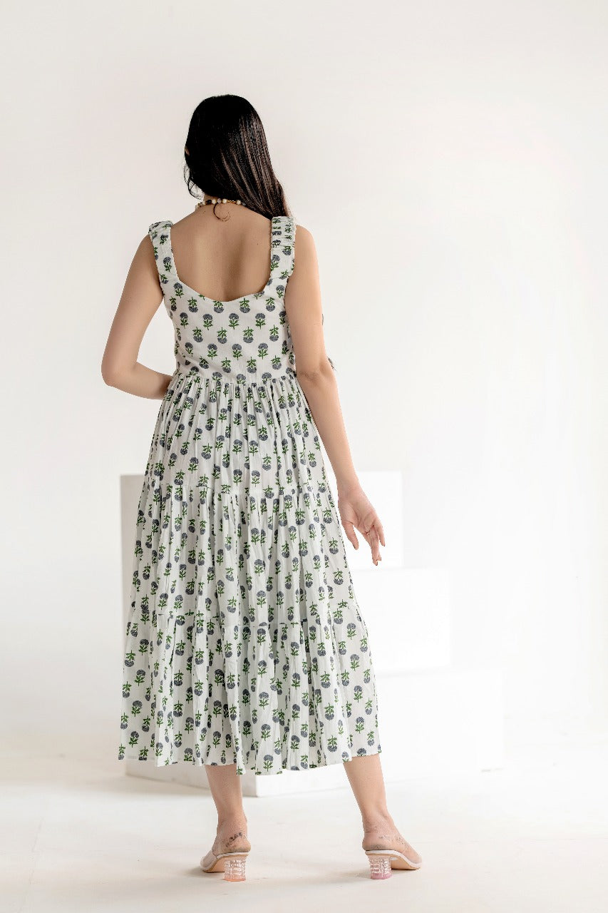 Harita-Yoon Dress (हरित 윤)